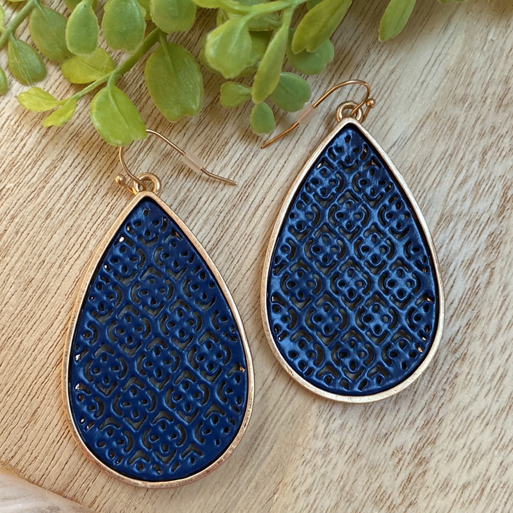 🎉HP🎉 ITS Teardrop Filigree Earrings 💗 Gold & Navy - Picture 10 of 12